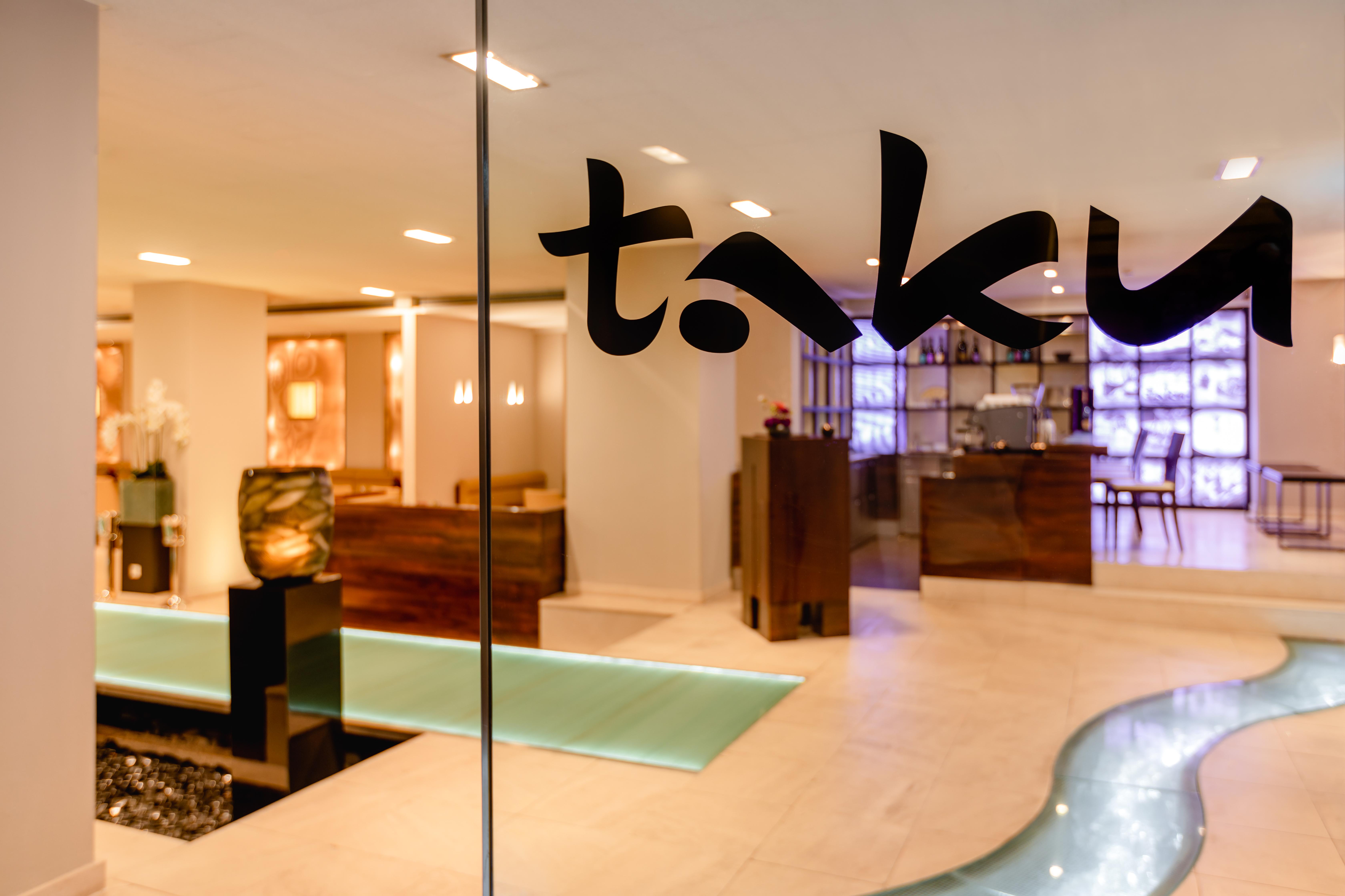Excelsior Hotel Ernst Am Dom โคโลญ ภายนอก รูปภาพ The lobby of the Taksim Hotel