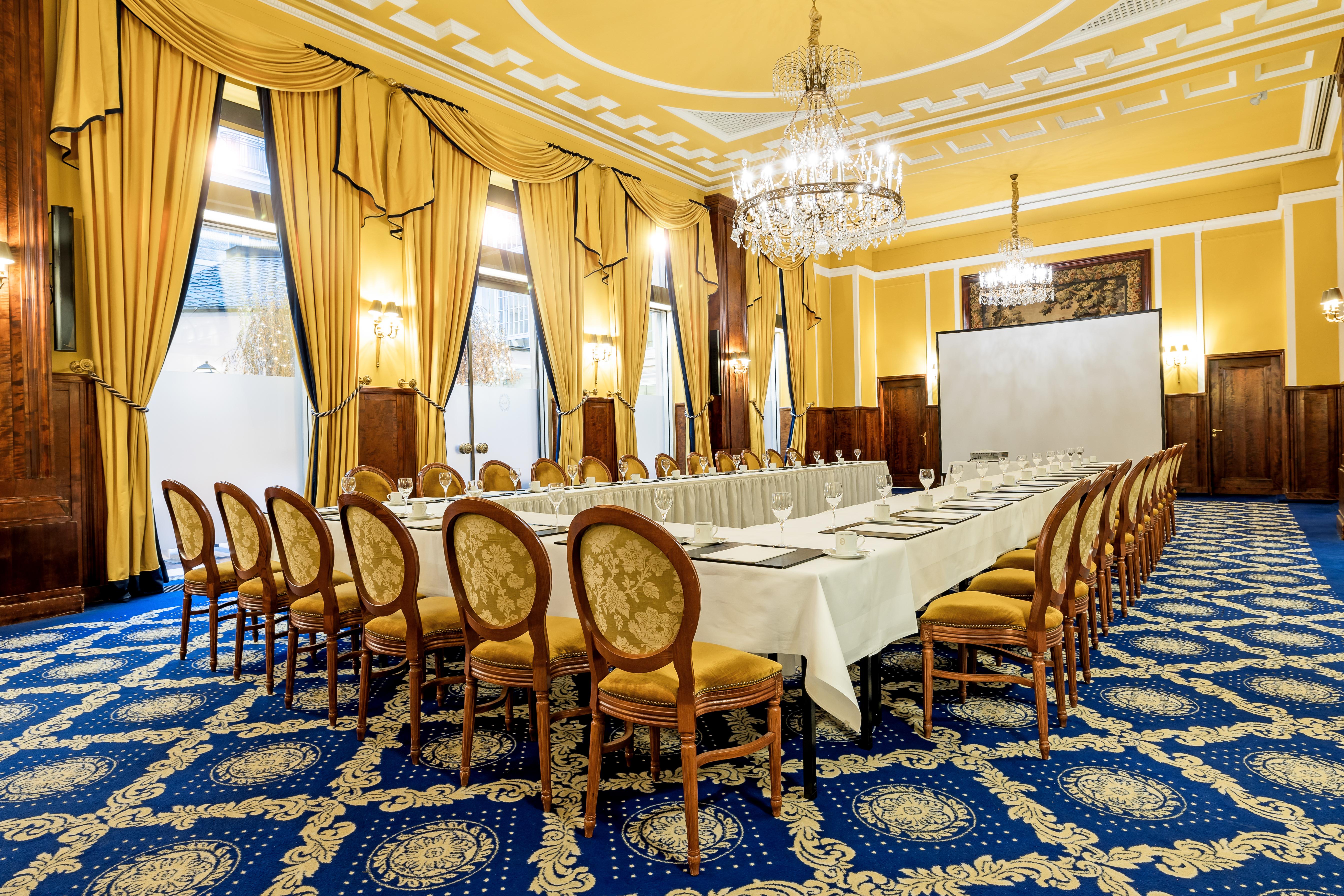 Excelsior Hotel Ernst Am Dom โคโลญ ภายนอก รูปภาพ The Yellow Hall