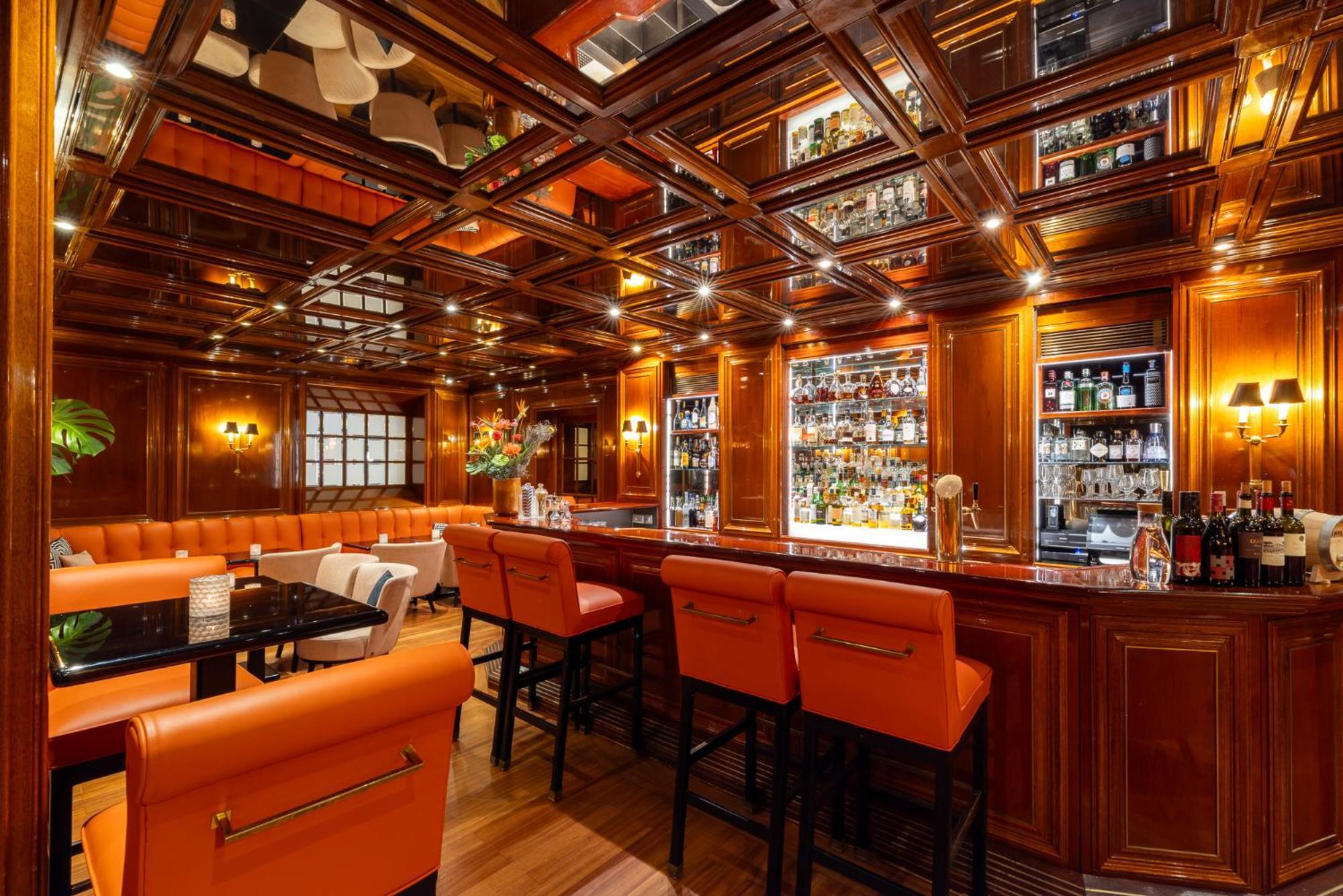 Excelsior Hotel Ernst Am Dom โคโลญ ภายนอก รูปภาพ The bar at the Mandarin Oriental, Munich